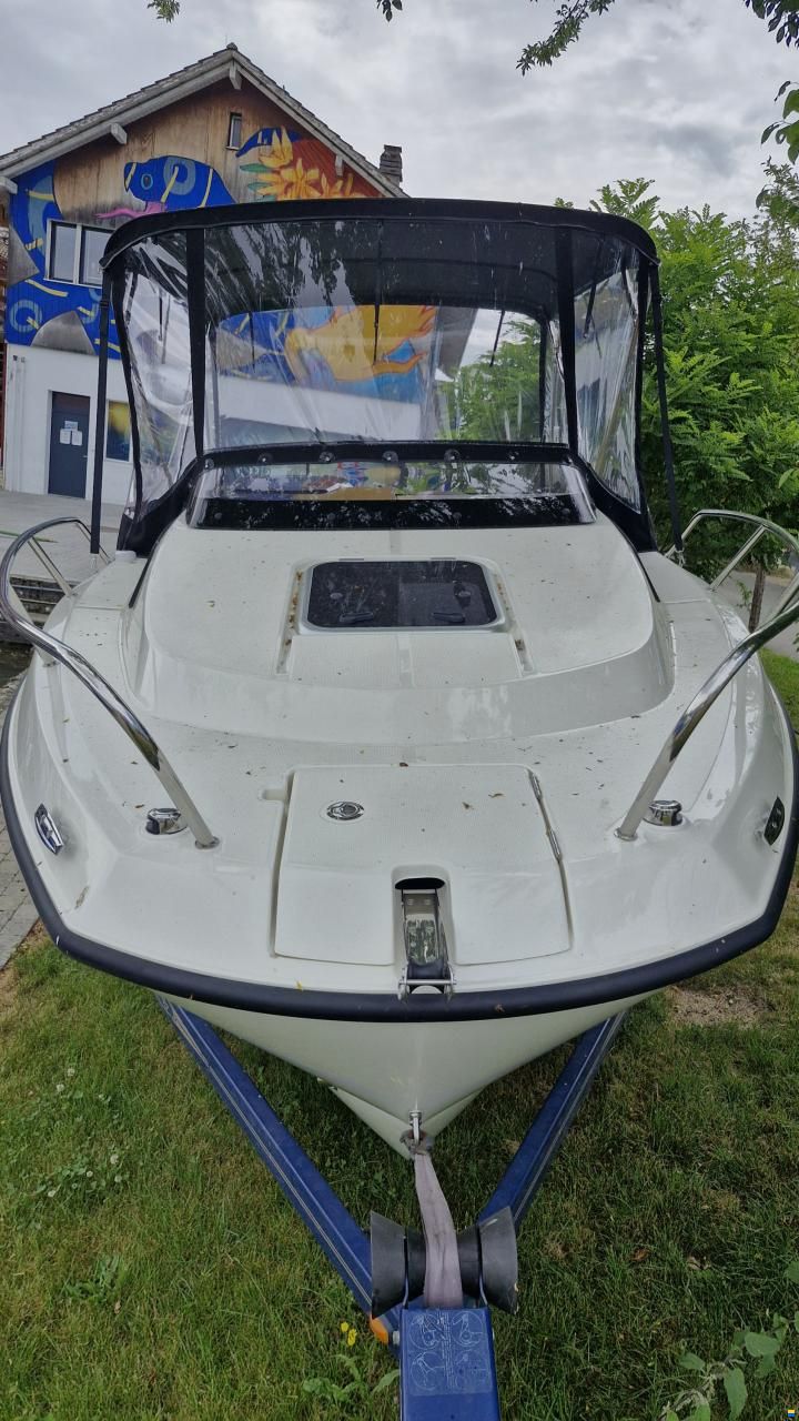 Quicksilver 555 Cabin