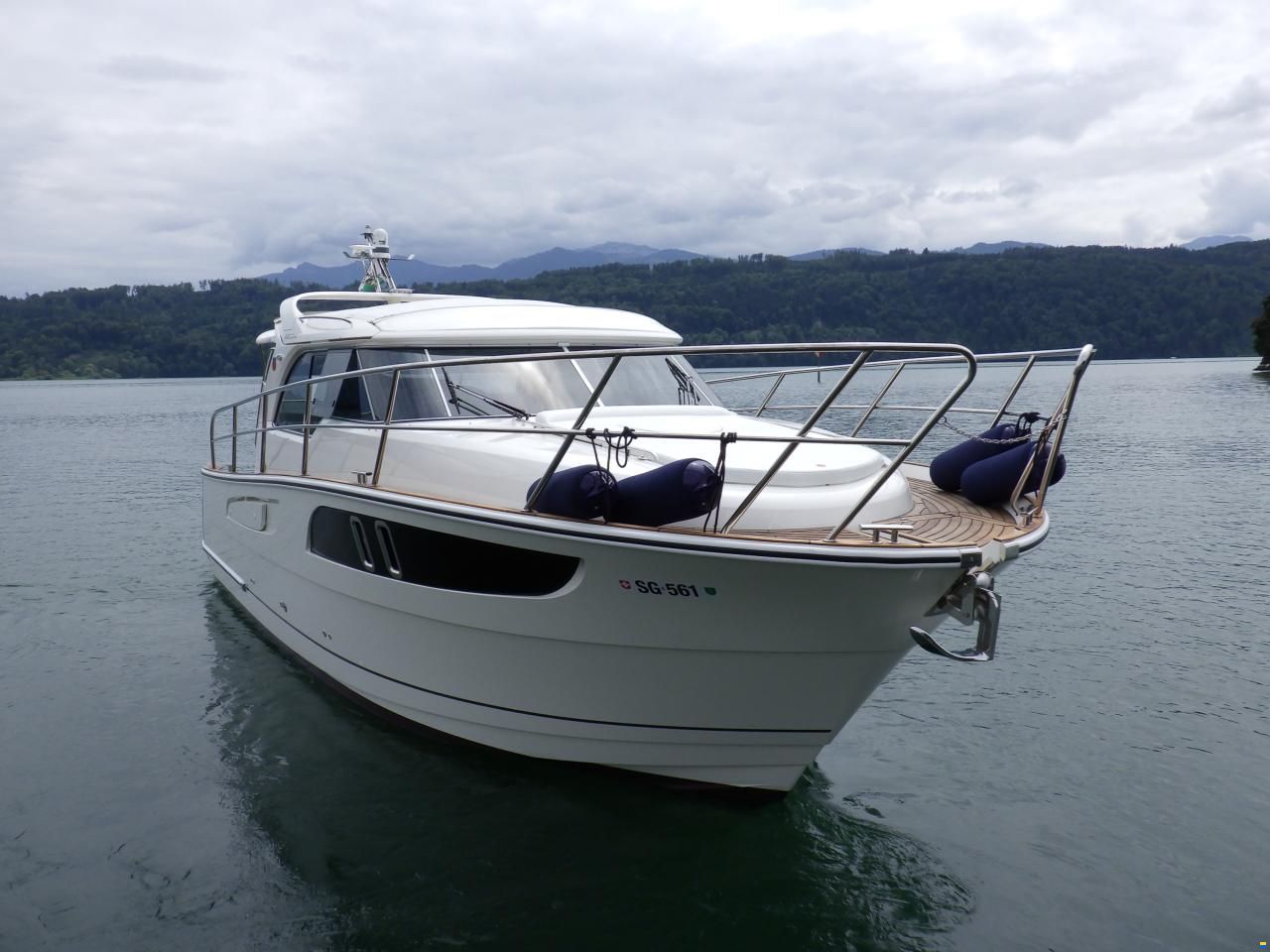 Marex 320 Aft Cabin Cruiser