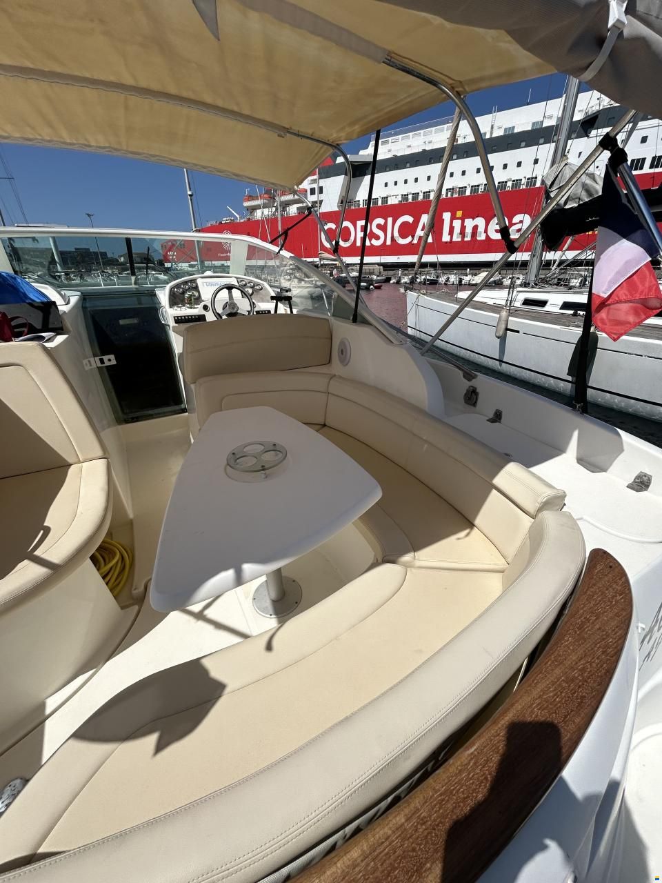 Jeanneau Prestige 30s open