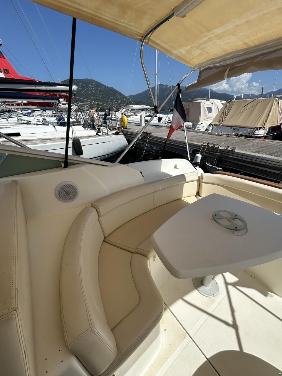 Jeanneau Prestige 30s open
