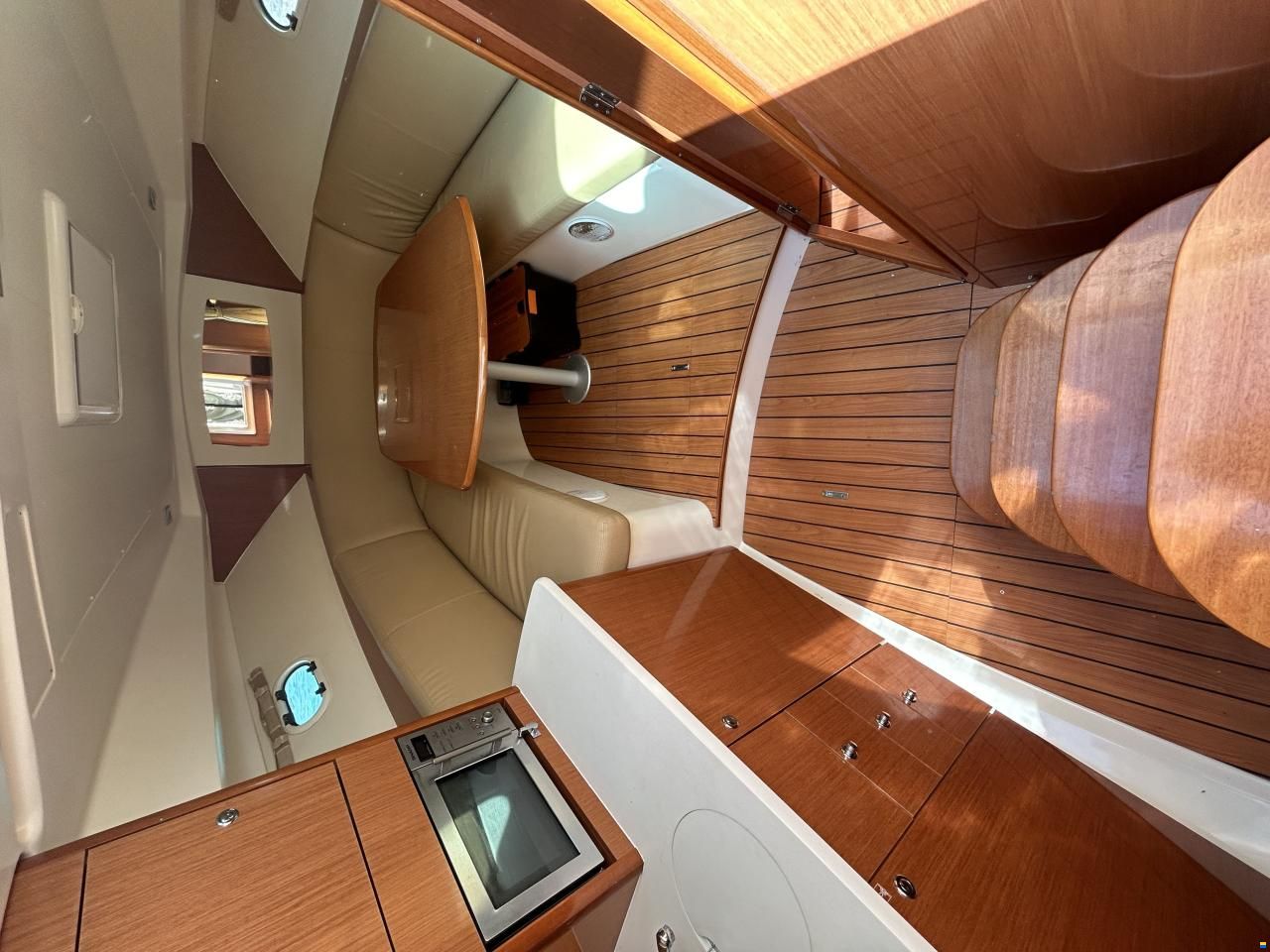 Jeanneau Prestige 30s open