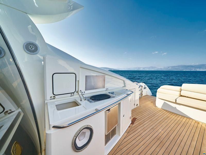 Sunseeker Predator 72