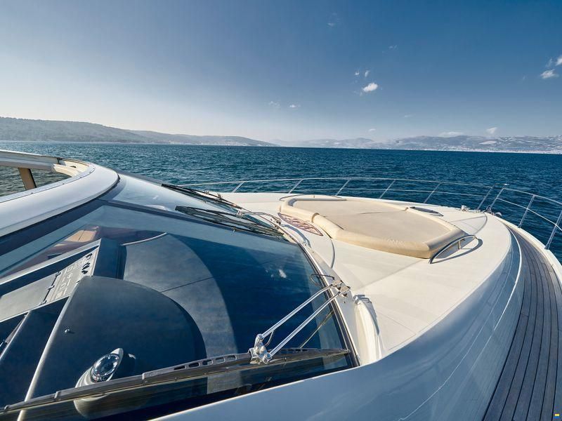 Sunseeker Predator 72