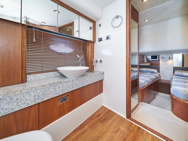 Sunseeker Predator 72