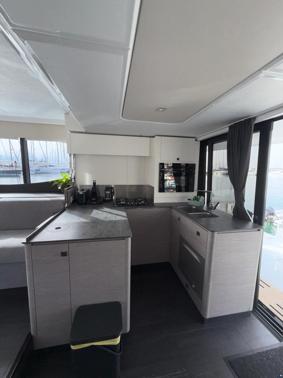 Fountaine Pajot MY 6