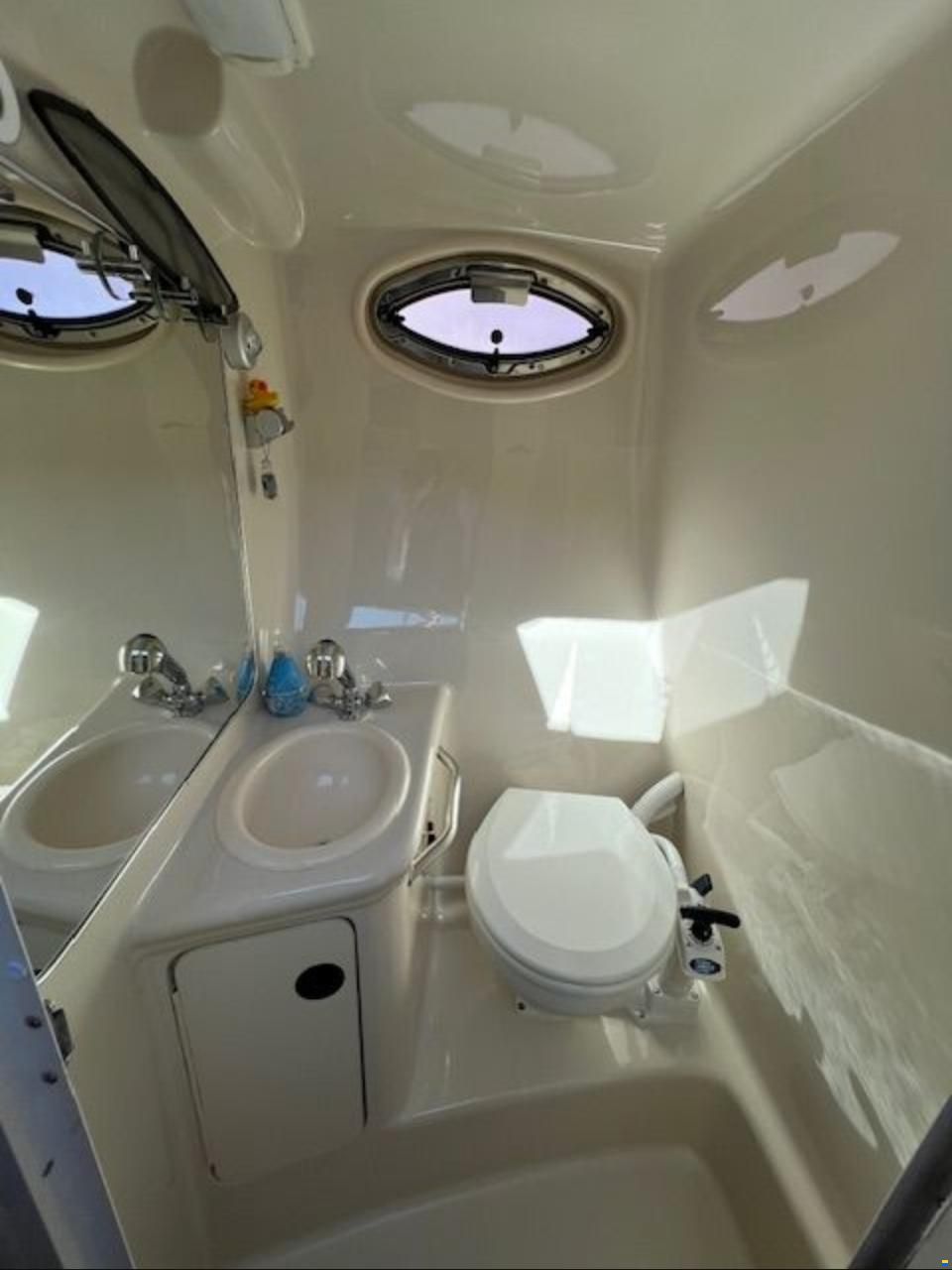 Sea Ray 240 Sundancer