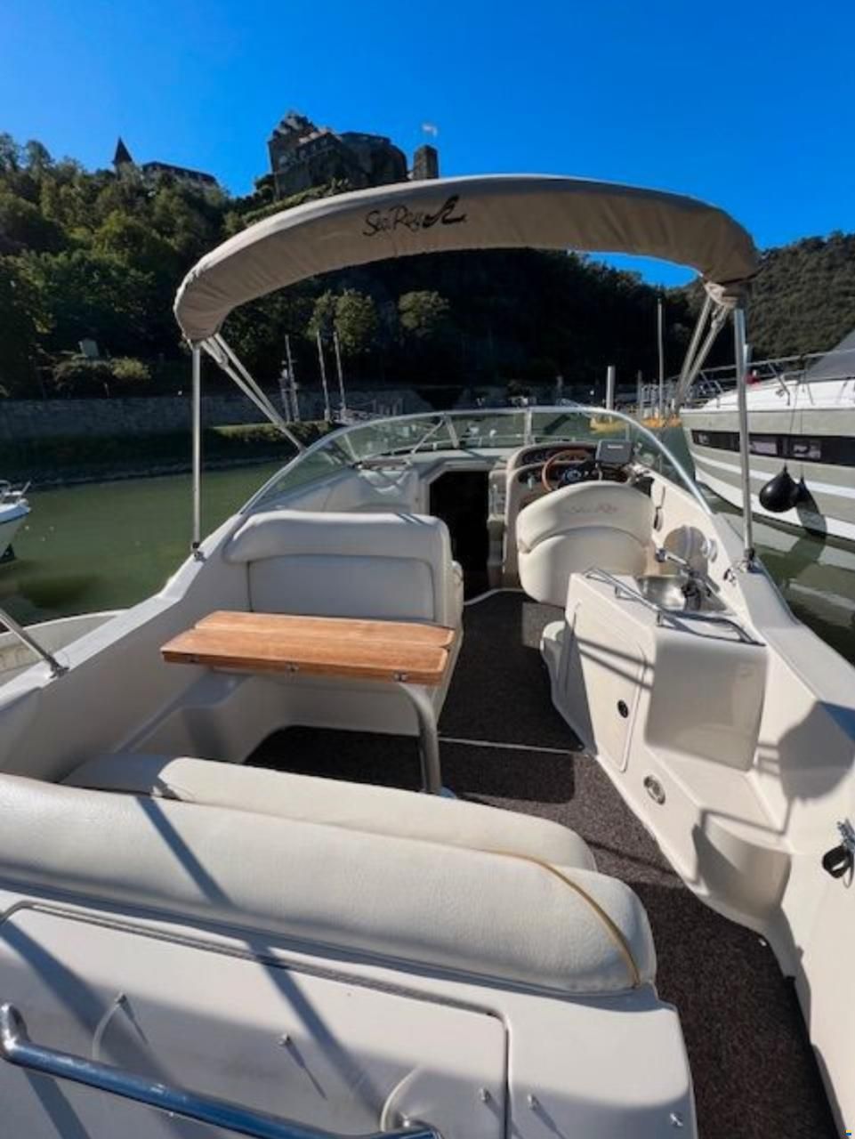 Sea Ray 240 Sundancer