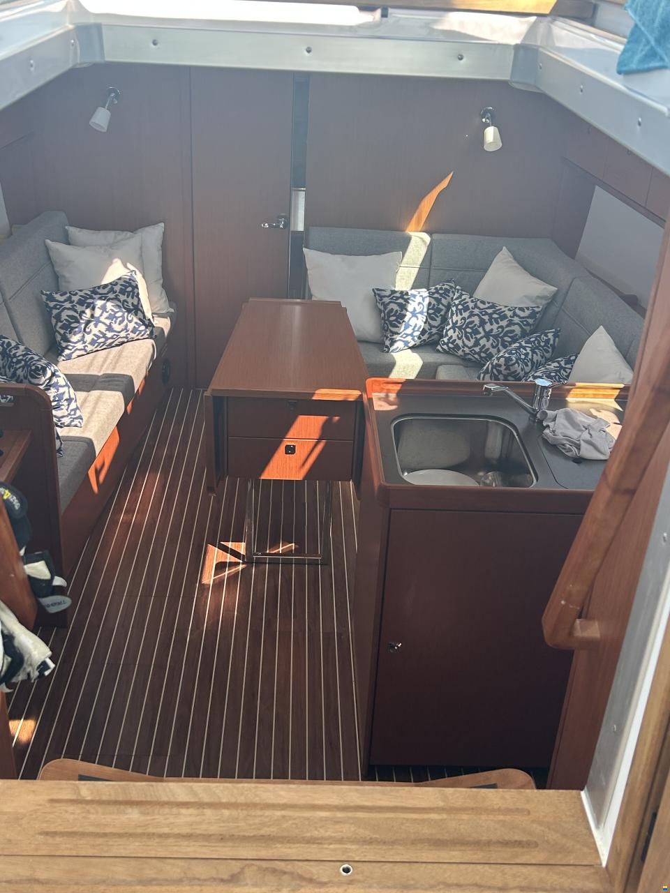 Bavaria Cruiser 37