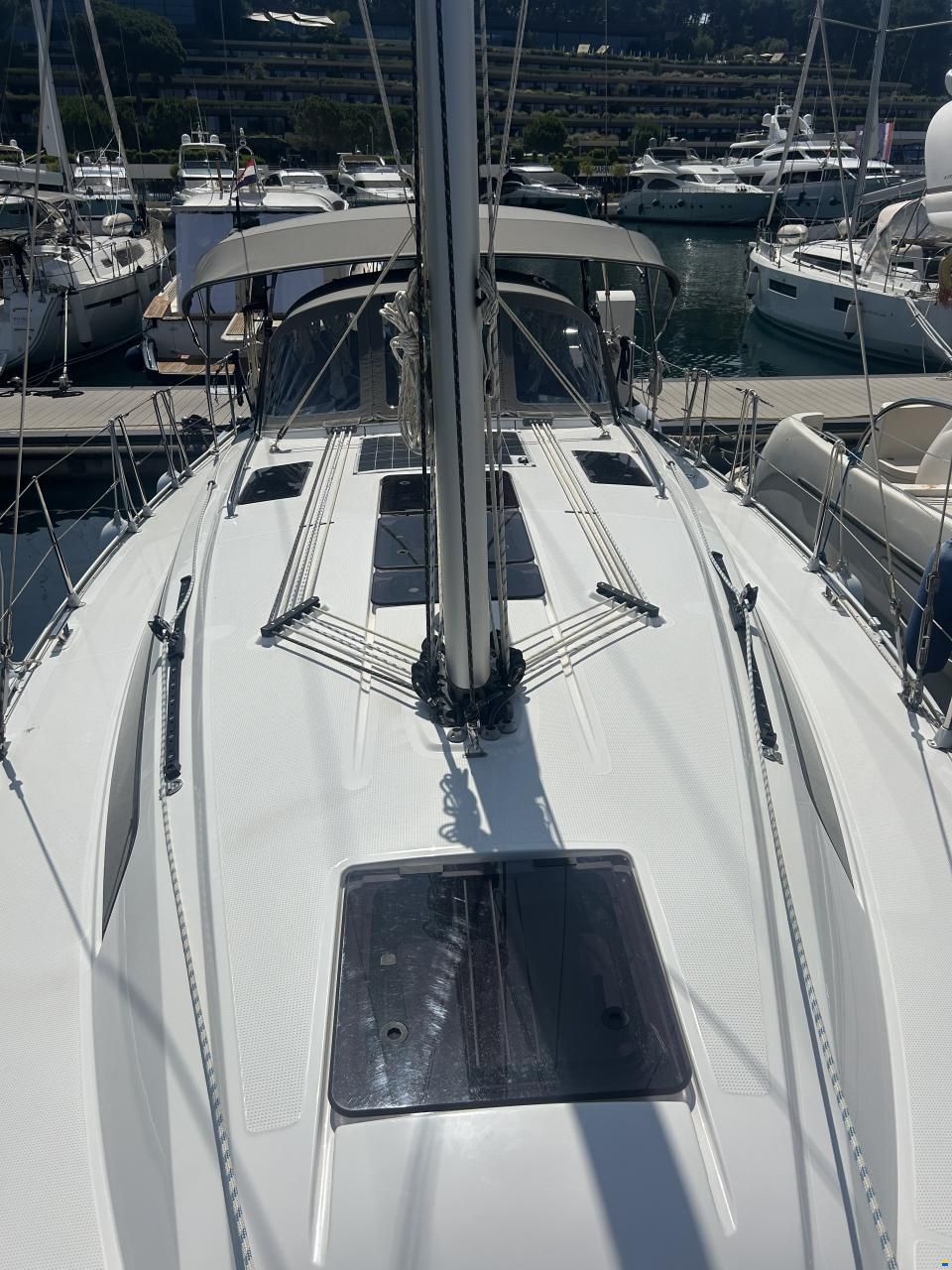 Bavaria Cruiser 37