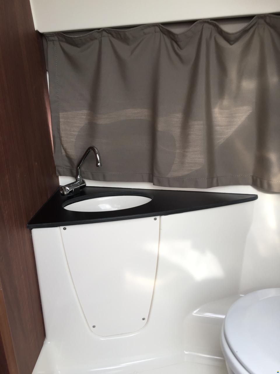 Quicksilver 805 Sundeck