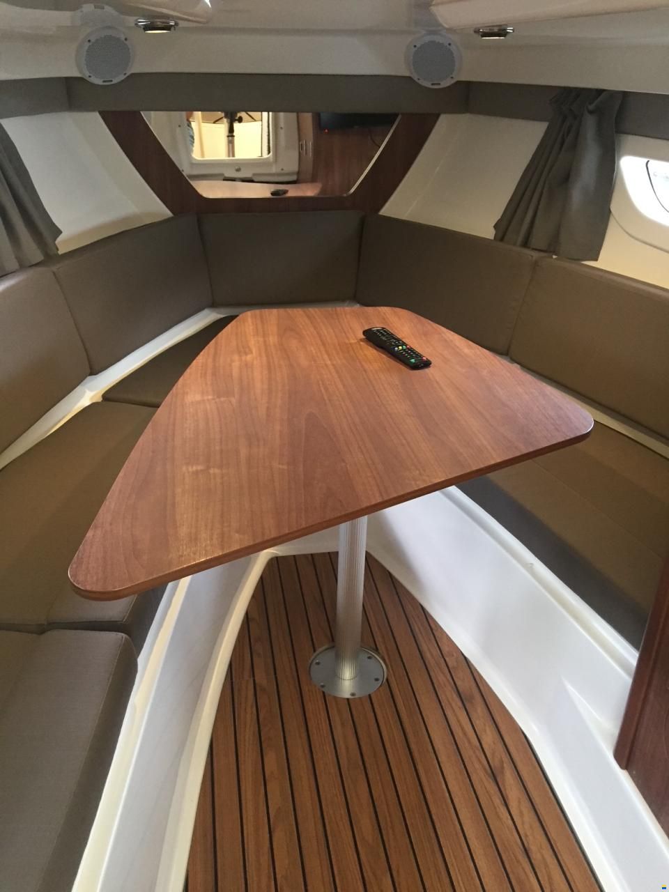 Quicksilver 805 Sundeck