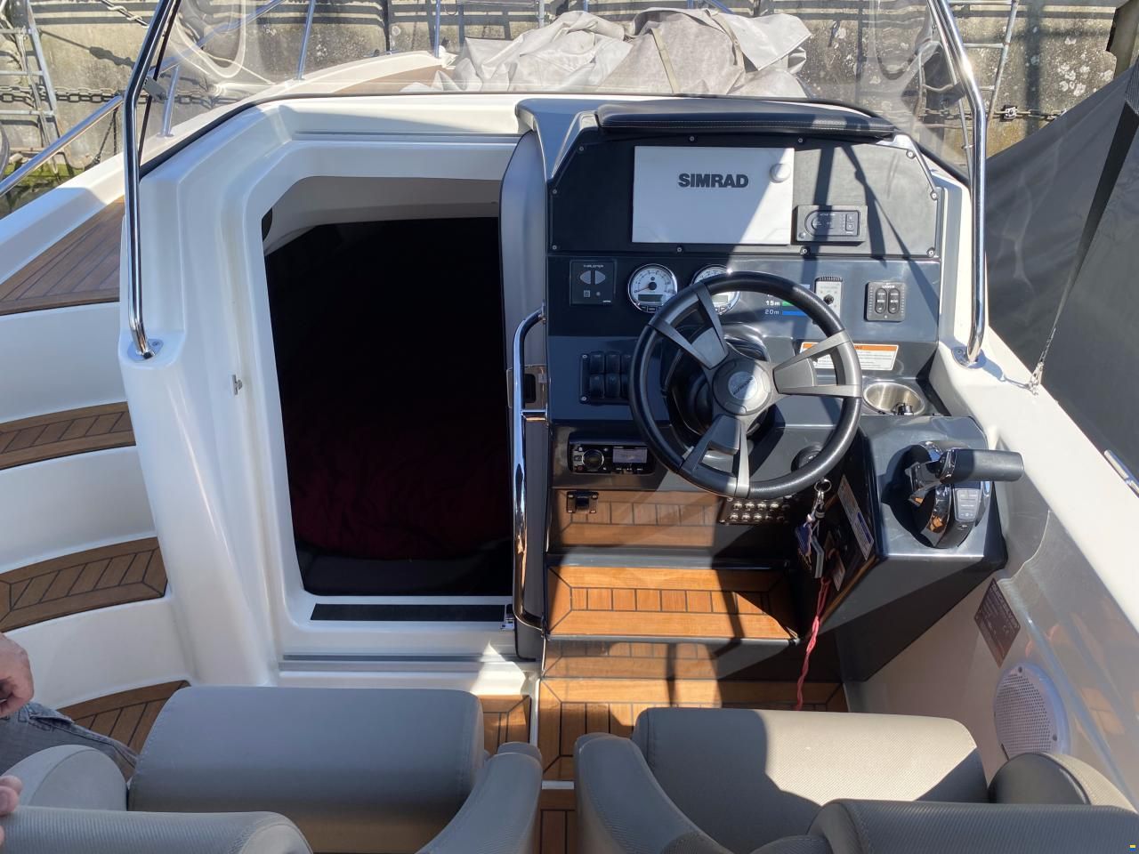 Quicksilver 805 Sundeck