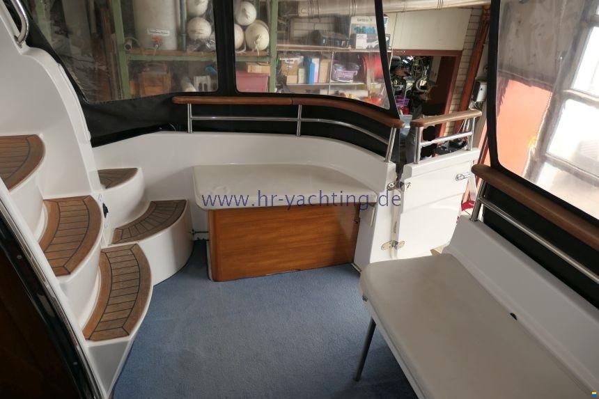 Galeon 330 Fly