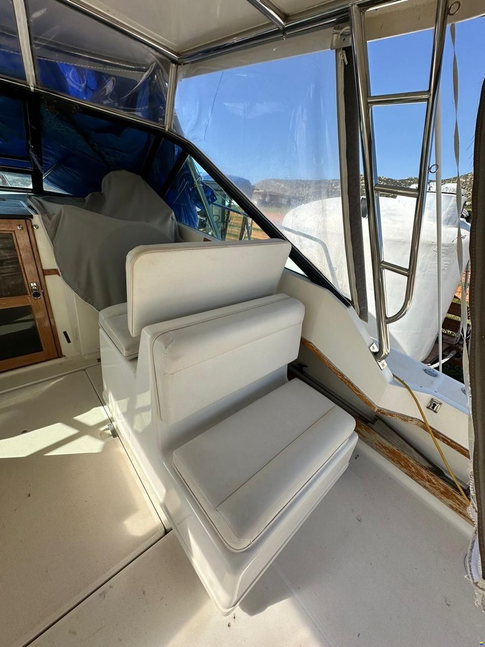 Tiara 3100