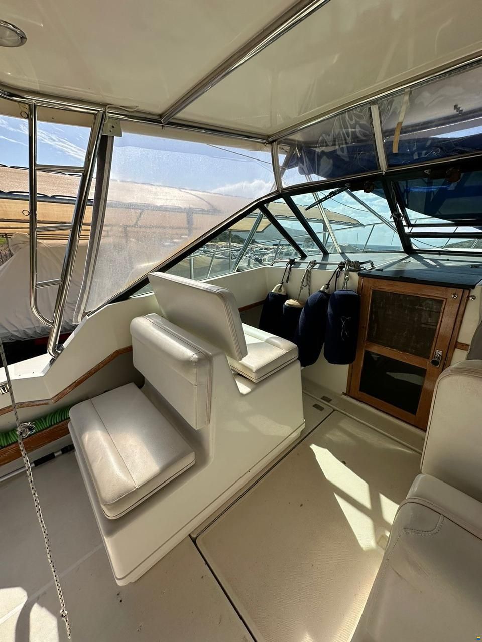 Tiara 3100