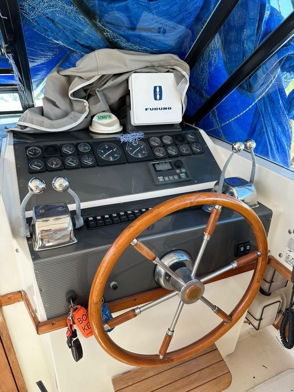 Tiara 3100