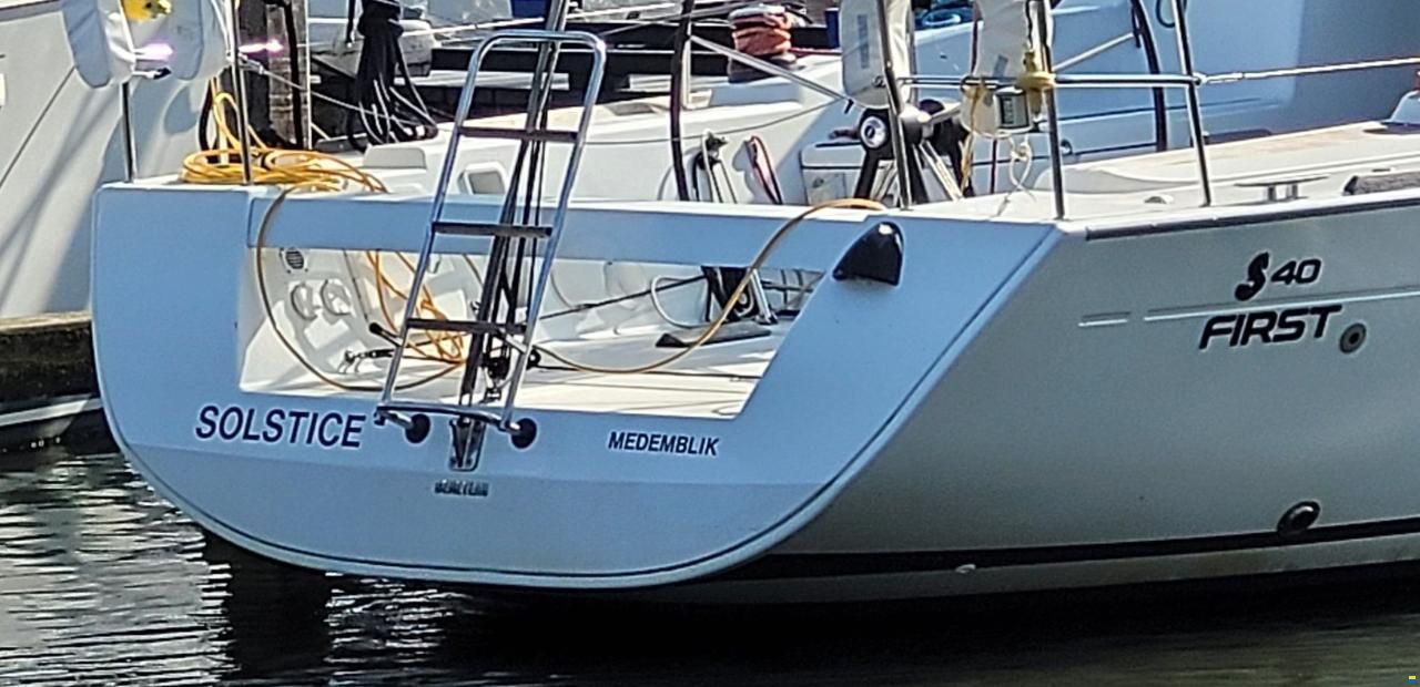 Beneteau First 40