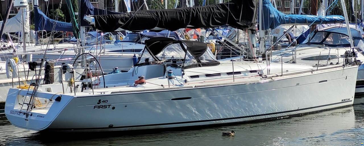 Beneteau First 40