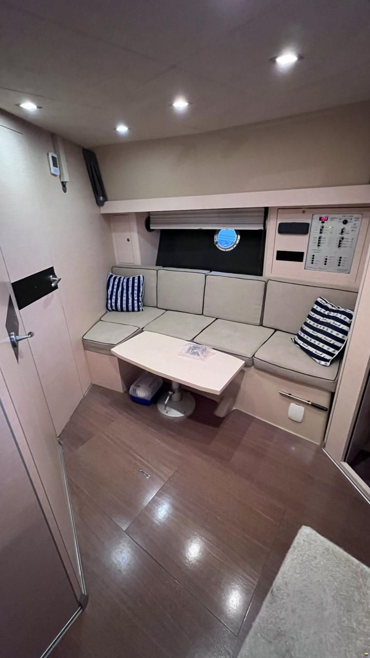 Cranchi M 38 HT - 2013