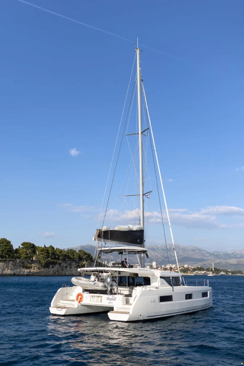 Lagoon 46/ AC/Watermaker
