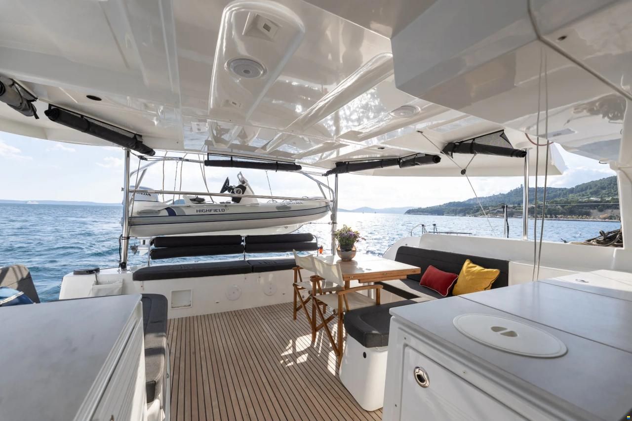 Lagoon 46/ AC/Watermaker
