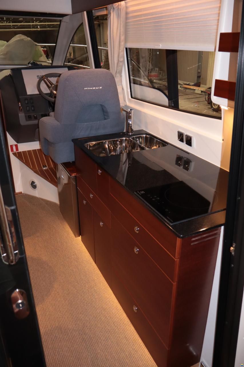 Nimbus 305 Coupe