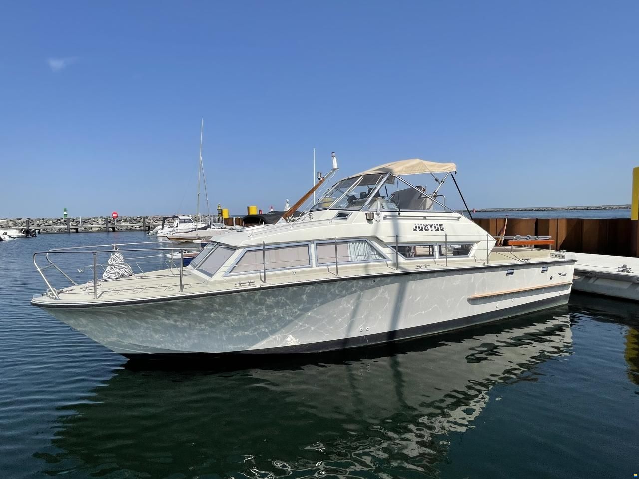 Coronet 32 Oceanfarer