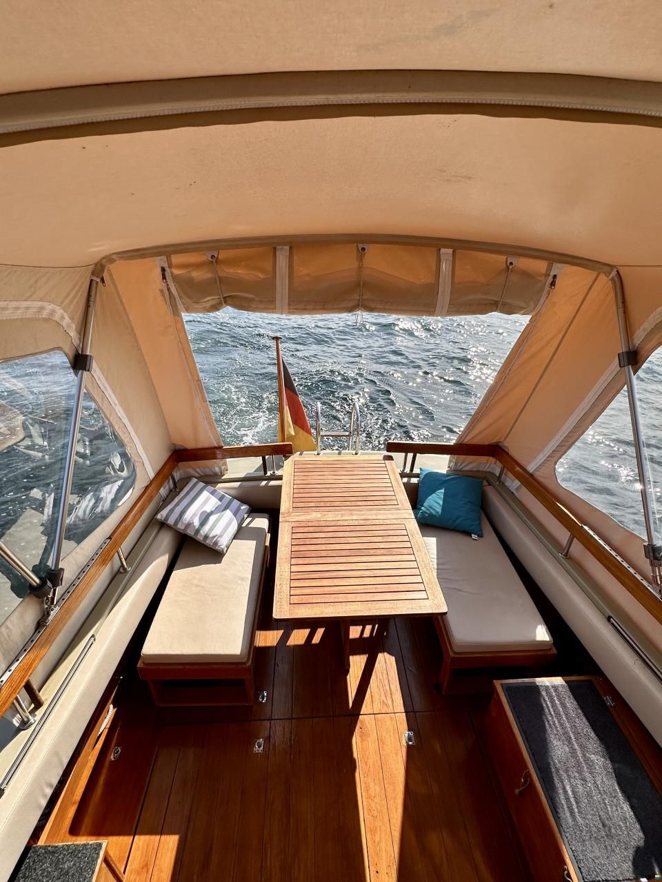 Coronet 32 Oceanfarer
