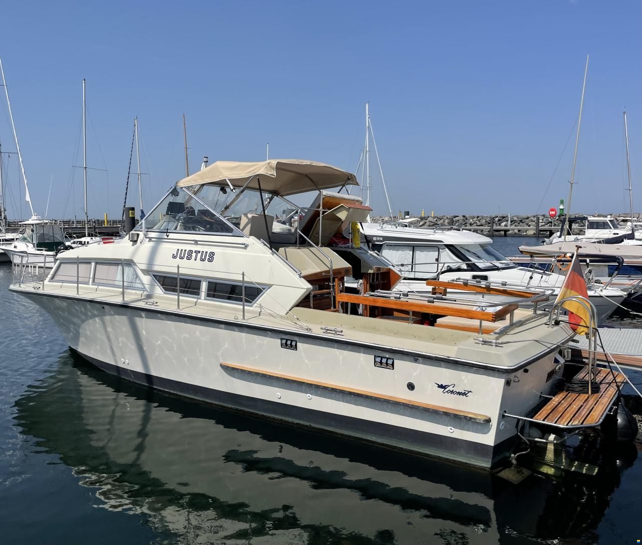 Coronet 32 Oceanfarer