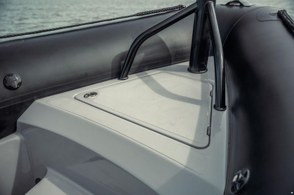 Gemini WR880 RIB