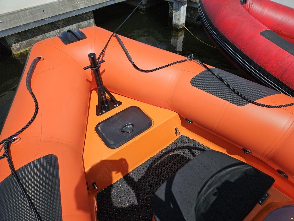 Gemini WR550 RIB