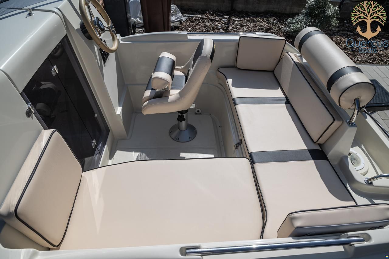 Quercus 500 Cabin