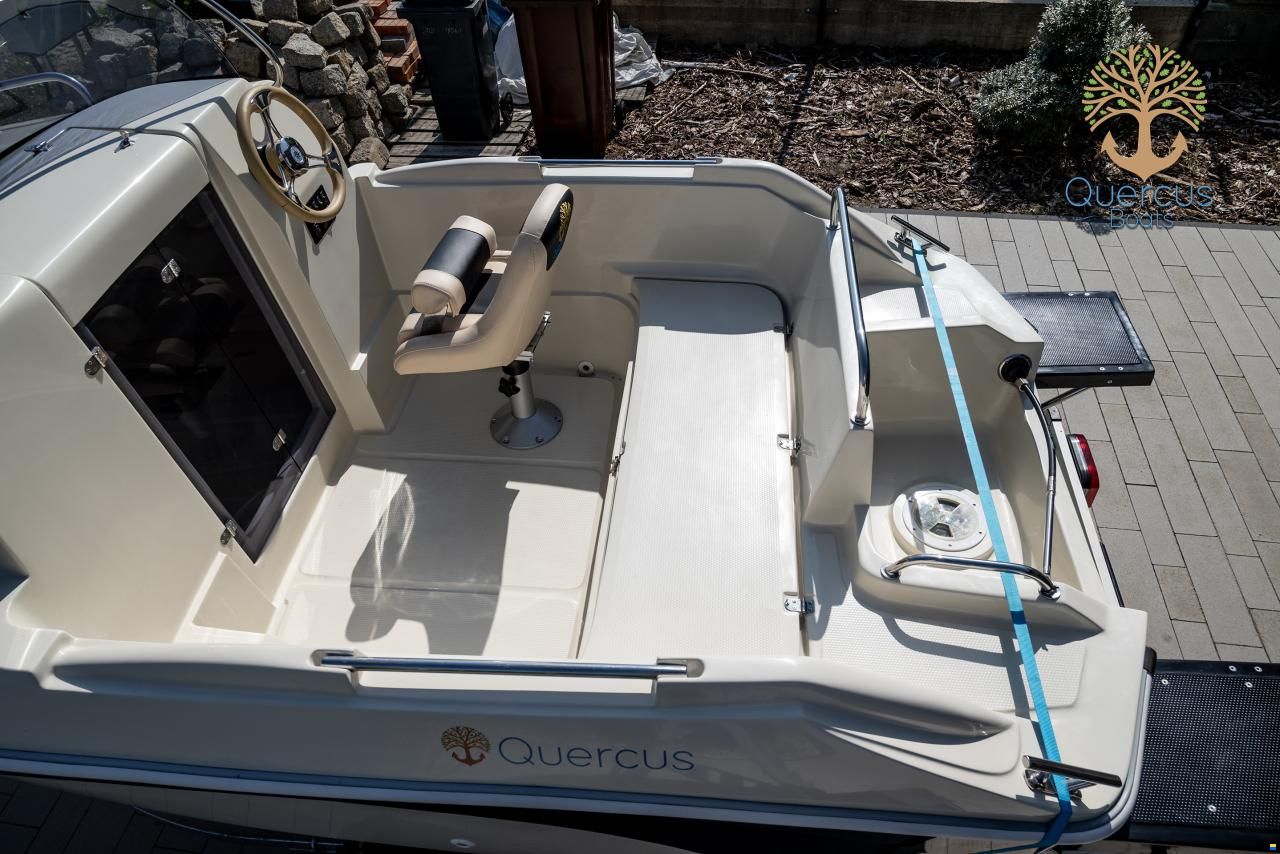 Quercus 500 Cabin