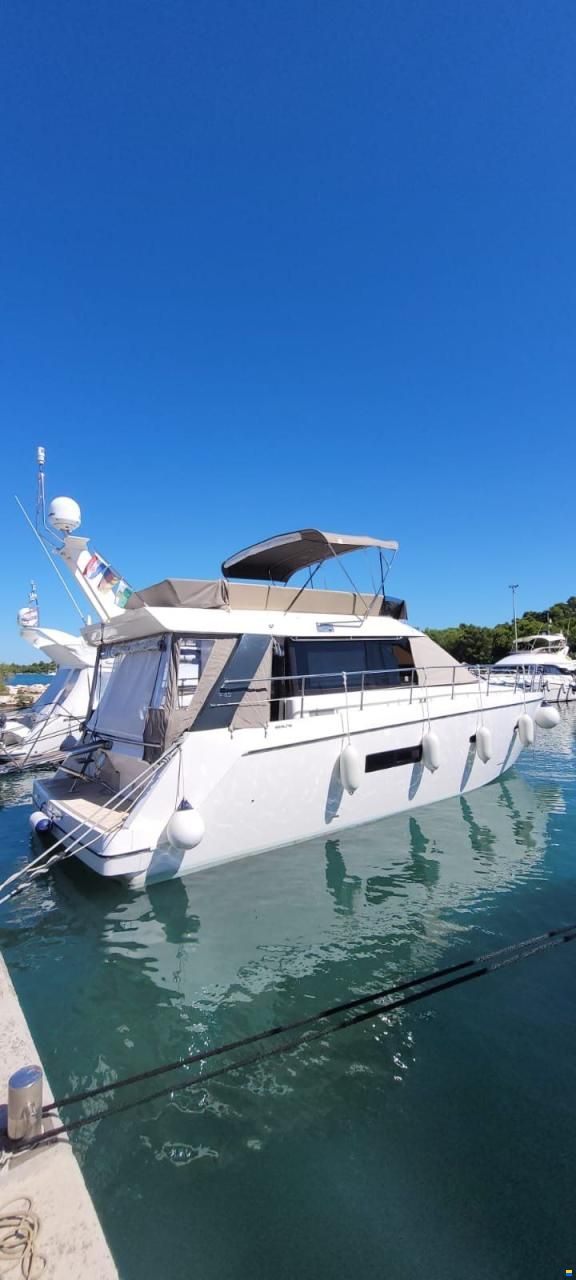 Sealine 42 F