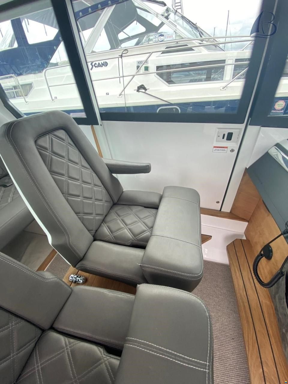 Axopar 28 Cabin MK2
