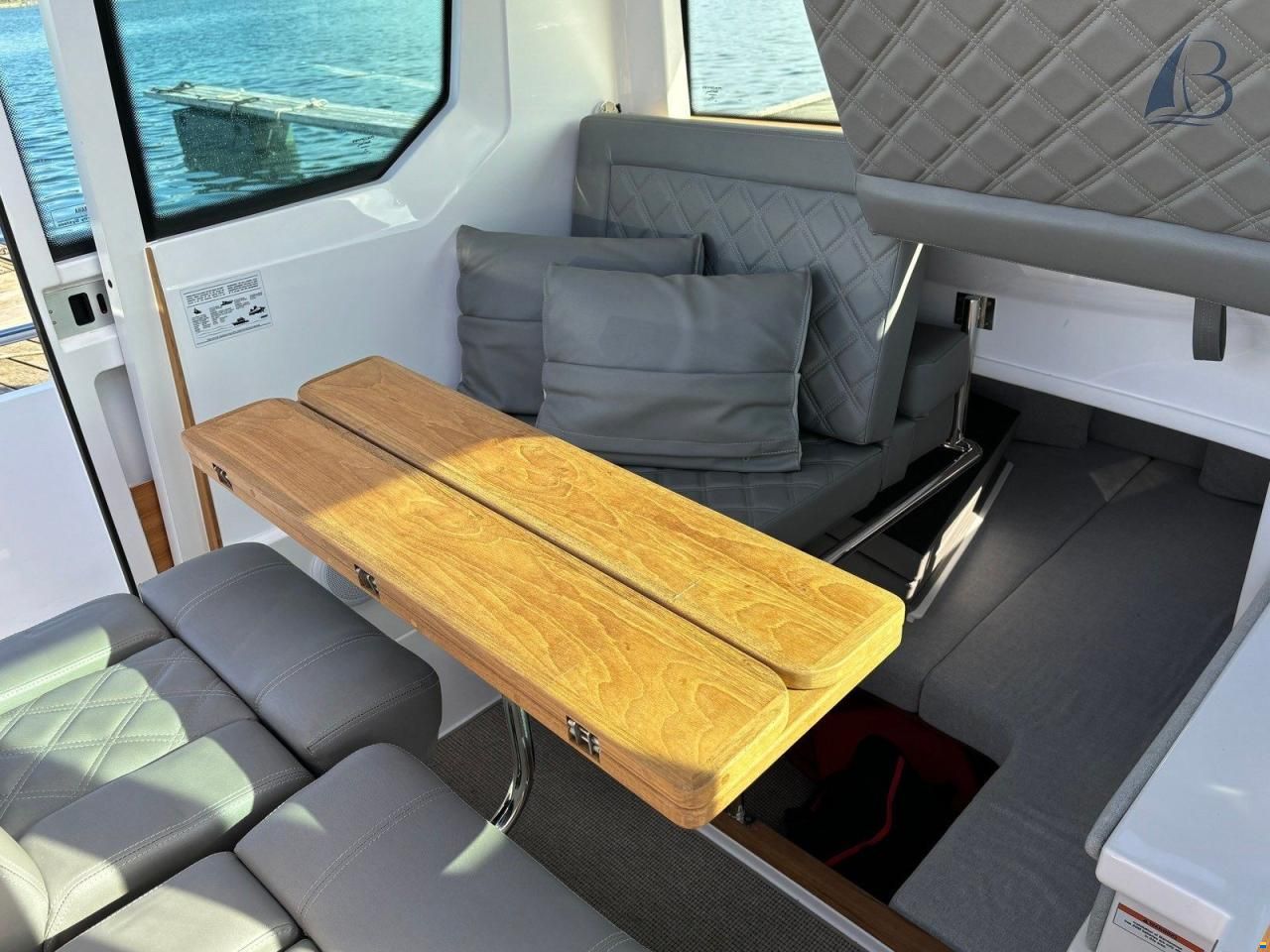 Axopar 28 Cabin MK2