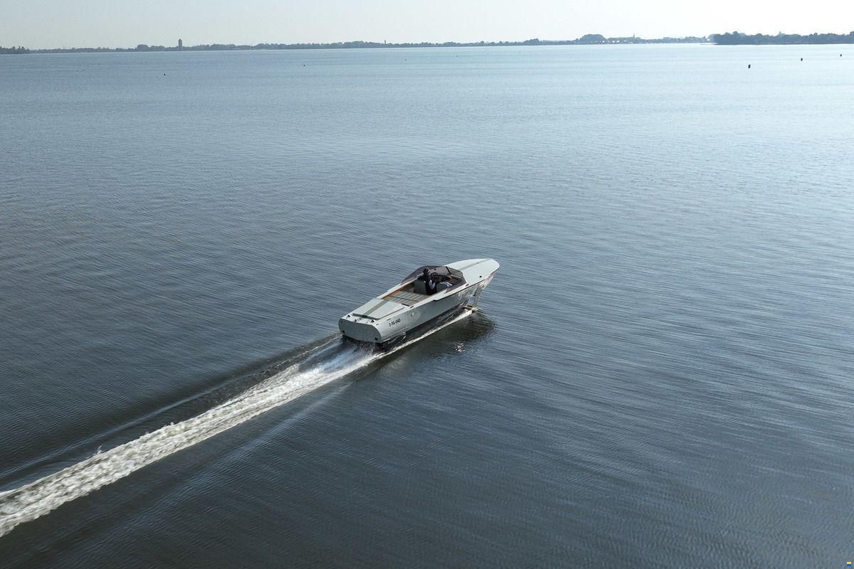 Volga Draagvleugelboot