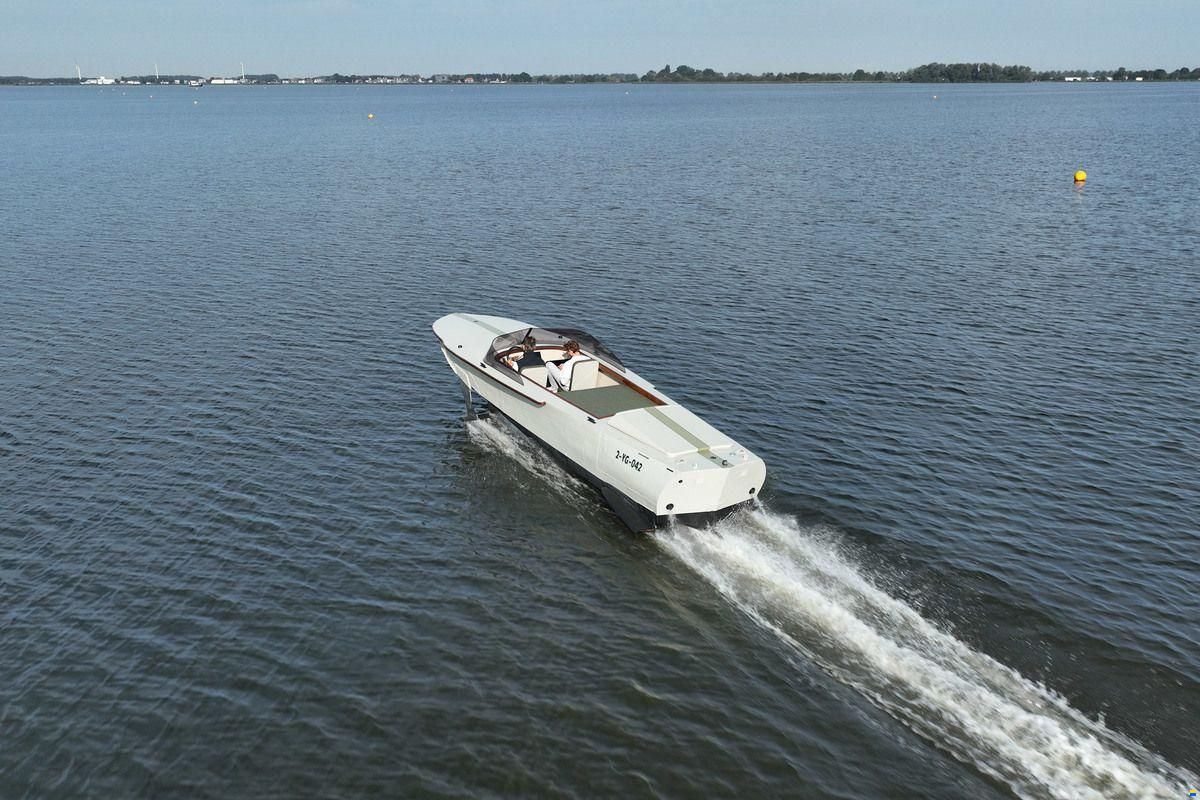 Volga Draagvleugelboot