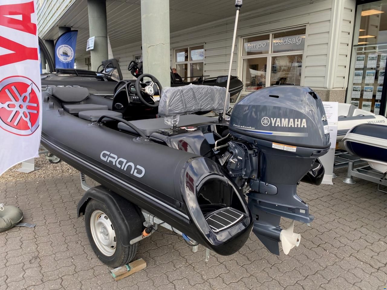 Grand G340