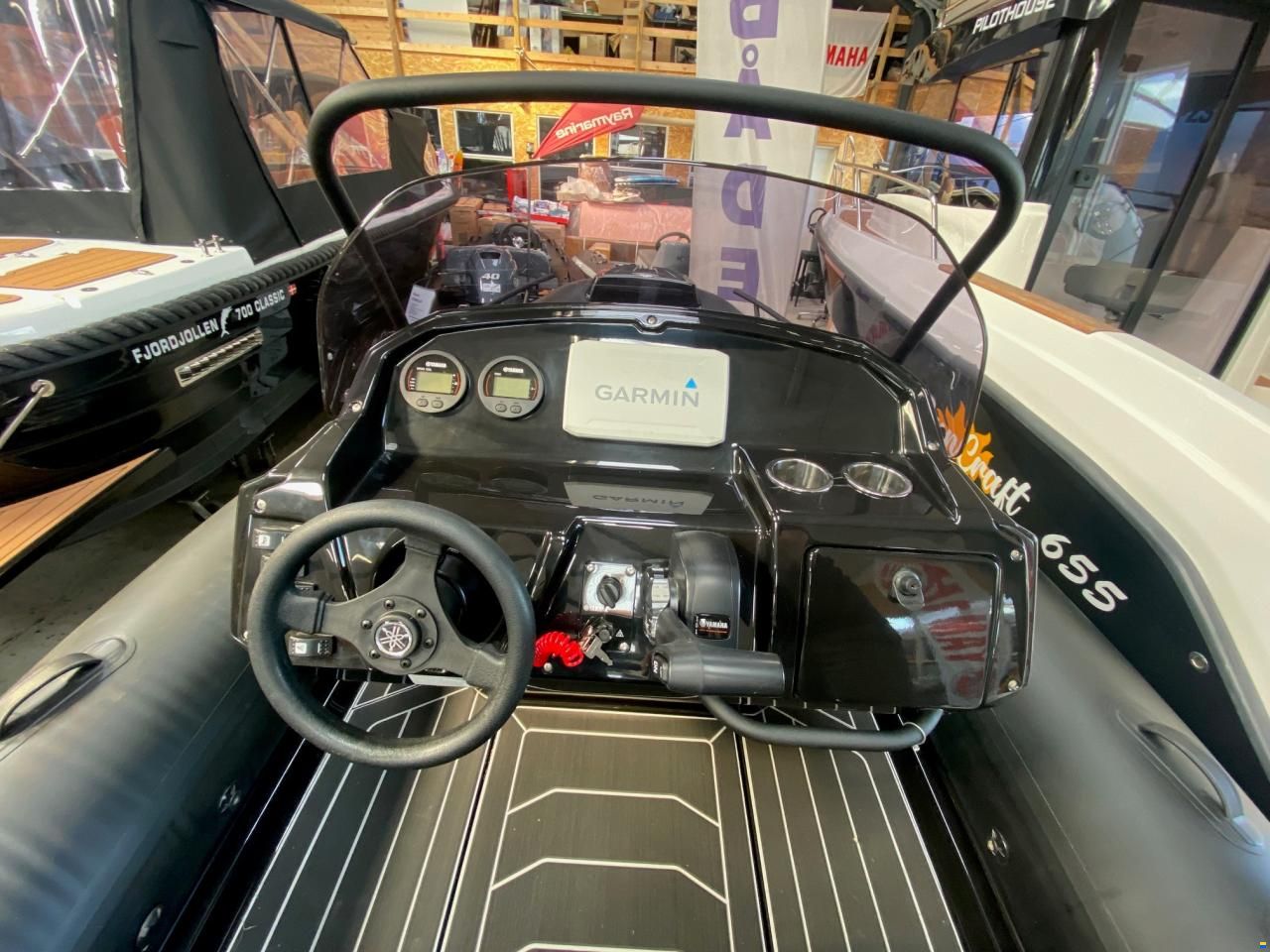 Grand G580