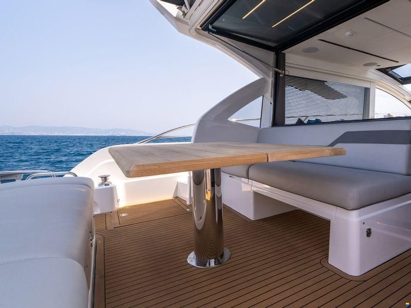 Sunseeker Predator 55 EVO