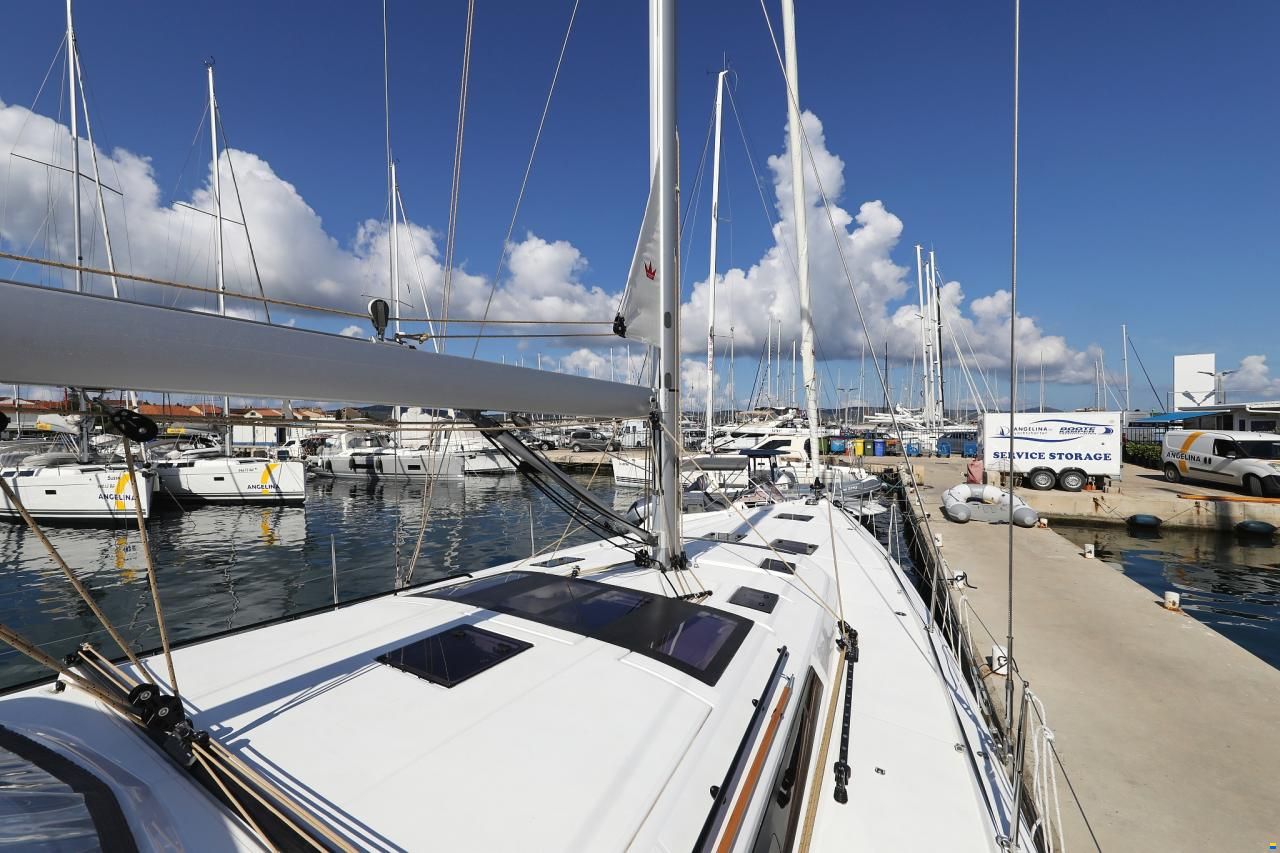 Dufour 530