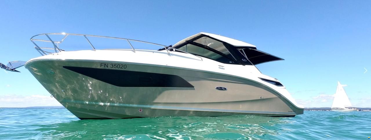 Sea Ray 320 DAE