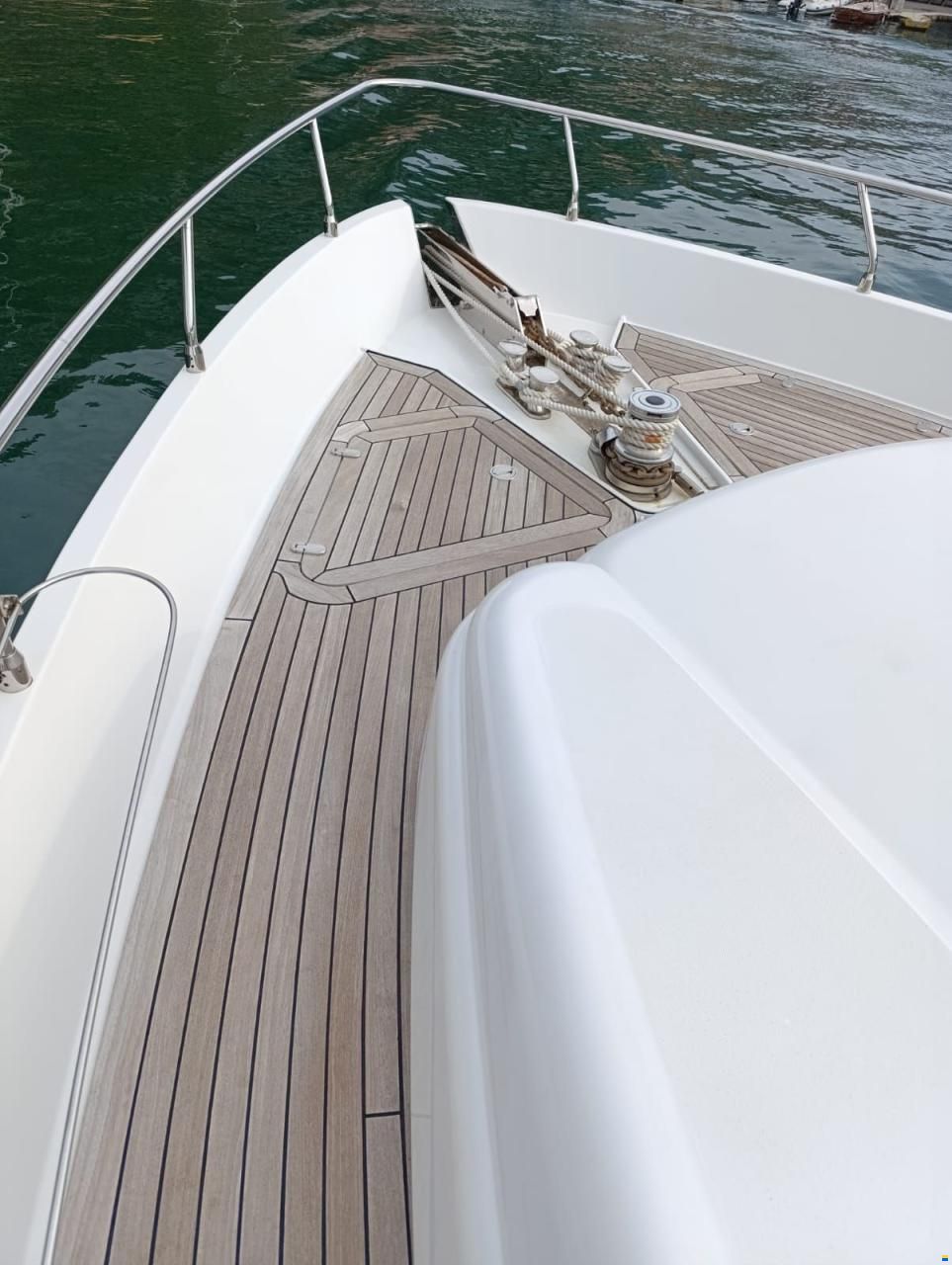 Pershing 76