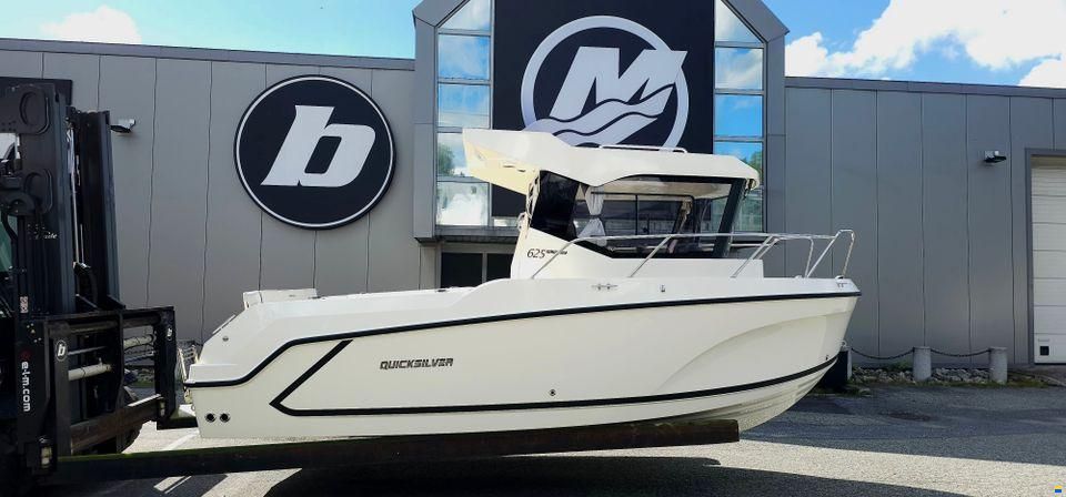 Quicksilver 625 Pilothouse
