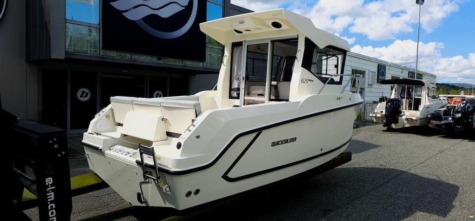 Quicksilver 625 Pilothouse