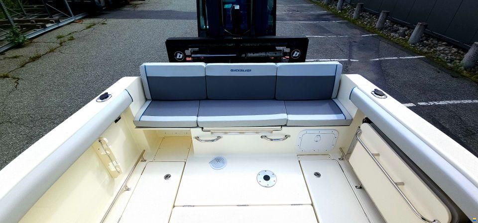 Quicksilver 625 Pilothouse