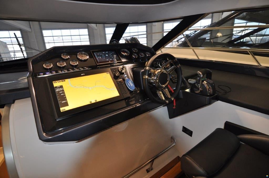 Focus Motor Yacht Power 44