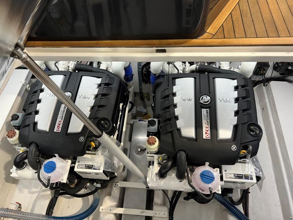 Focus Motor Yacht Power 44