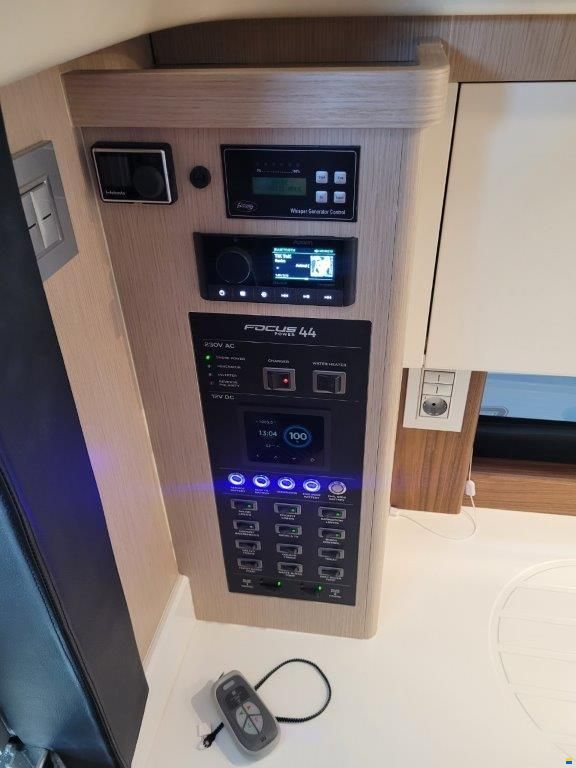 Focus Motor Yacht Power 44